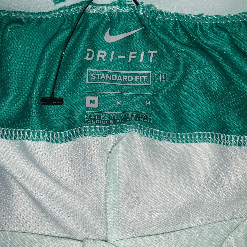 Nike DRI-FIT shorts - Picture 8 of 8